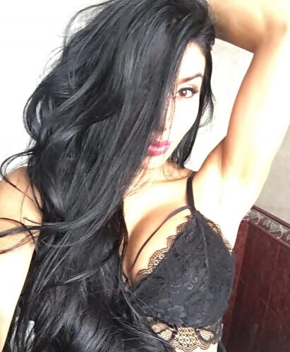 kendi evi olan hatun atakoy