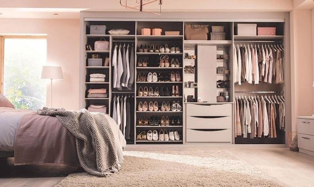 Budget-friendly wardrobe featuring versatile fashion essentials and stylish outfits
